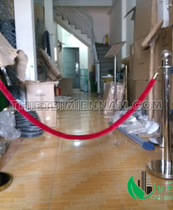 Cột chắn inox mạ vàng dây trùng